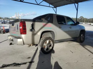2007 Chevrolet Avalanche LT w/2LT with VIN 3GNEC12J47G272346, listed as a Copart auction lot 81965824 with 162,757 mi miles and Salvage Title. Bid and sale history available at carsss.com. Image 3.