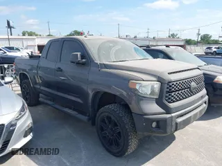 2018 Toyota Tundra 2WD SR with VIN 5TFRM5F15JX133905, listed as a IAAI auction lot 41963831 with 90,318 mi miles. Bid and sale history available at carsss.com. Image 1.