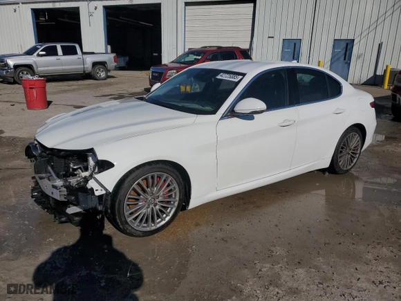 2017 Alfa Romeo Giulia Ti with VIN ZARFAECN9H7551998, listed as a Copart auction lot 42725885 with 109,434 mi miles and Salvage Title. Bid and sale history available at carsss.com. Image 1.