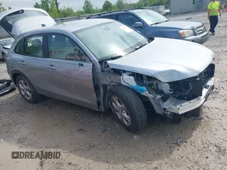 2025 Honda HR-V LX z VIN 3CZRZ2H32SM734057, wystawiony jako IAAI lot #42186174 z przebiegiem 3 837 mil mil oraz . Historia ofert i sprzedaży dostępna na DreamBid. Obrazek 1.