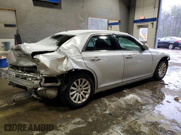 2012 Chrysler 300 with VIN 2C3CCAAG7CH117018, listed as a Copart auction lot 48672635 with 195,880 mi miles and Salvage Title. Bid and sale history available at carsss.com. Image 3.