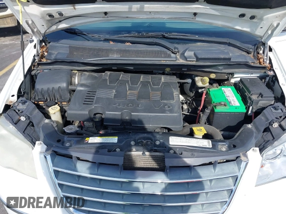 2010 Chrysler Town & Country Limited with VIN 2A4RR6DX7AR124114, listed as a IAAI auction lot 41595803 with 183,684 mi miles. Bid and sale history available at carsss.com. Image 10.