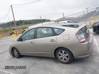 2004 Toyota Prius with VIN JTDKB20U240052320, listed as a IAAI auction lot 42023219 with 177,884 mi miles. Bid and sale history available at carsss.com. Image 14.