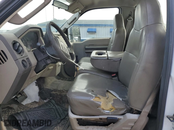 2008 Ford F-250 z VIN 1FDNF20518EE09582, wystawiony jako Copart lot #46505405 z przebiegiem 167 669 mil mil oraz Nie do naprawy • Non repairable. Historia ofert i sprzedaży dostępna na DreamBid. Obrazek 7.