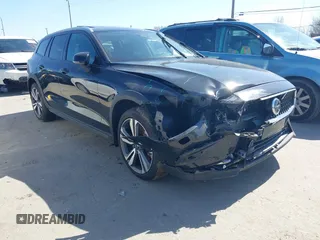 2024 Volvo V60 Cross Country Plus with VIN YV4L12WY7R2141133, listed as a IAAI auction lot 41810624 with 3,600 mi miles. Bid and sale history available at carsss.com. Image 1.