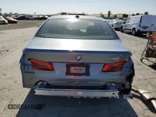 2019 BMW 5 Series 530i z VIN WBAJA5C59KBX87315, wystawiony jako Copart lot #58431155 z przebiegiem 21 667 mil mil oraz Szkoda całkowita • Salvage title. Historia ofert i sprzedaży dostępna na DreamBid. Obrazek 6.