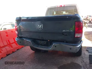 2018 Ram 2500 Tradesman with VIN 3C6UR5CL2JG379050, listed as a IAAI auction lot 41534736 with 172,792 mi miles. Bid and sale history available at carsss.com. Image 17.