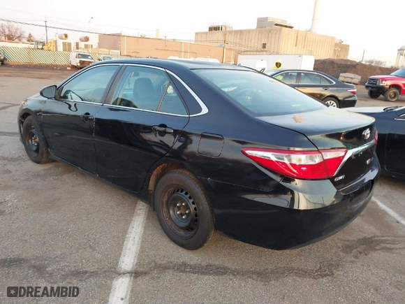 2015 Toyota Camry Hybrid LE with VIN 4T1BD1FK5FU171996, listed as a IAAI auction lot 41795901 with 245,091 mi miles. Bid and sale history available at carsss.com. Image 3.