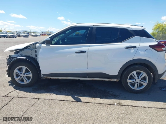 2022 Nissan Kicks S with VIN 3N1CP5BV7NL511927, listed as a IAAI auction lot 42025240 with 47,444 mi miles. Bid and sale history available at carsss.com. Image 15.