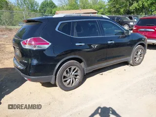 2015 Nissan Rogue SL with VIN 5N1AT2MV0FC879838, listed as a IAAI auction lot 42144778 with 200,965 mi miles. Bid and sale history available at carsss.com. Image 4.