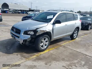 2011 Toyota RAV4 with VIN 2T3ZF4DV1BW052979, listed as a IAAI auction lot 41526981 with 215,034 mi miles. Bid and sale history available at carsss.com. Image 17.