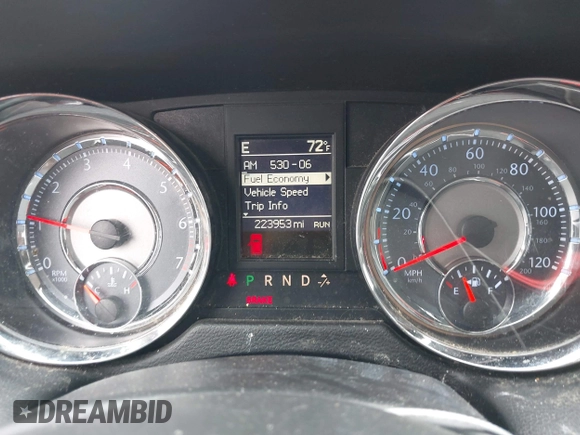 2014 Chrysler Town & Country Touring with VIN 2C4RC1BG7ER208324, listed as a IAAI auction lot 42102263 with 223,953 mi miles. Bid and sale history available at carsss.com. Image 7.