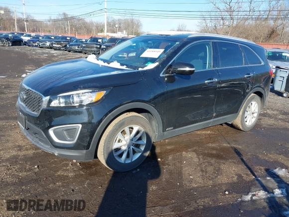 2018 Kia Sorento LX with VIN 5XYPGDA35JG404725, listed as a IAAI auction lot 41188949 with 48,229 mi miles. Bid and sale history available at carsss.com. Image 2.