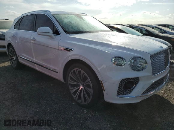 2022 Bentley Bentayga V8 z VIN SJAAM2ZV4NC011285, wystawiony jako Copart lot #75246624 z przebiegiem 33 179 mil mil oraz Nie do naprawy. Historia ofert i sprzedaży dostępna na DreamBid. Obrazek 4.