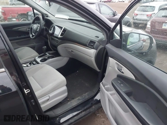 2016 Honda Pilot EX with VIN 5FNYF6H38GB040082, listed as a IAAI auction lot 41837136 with 147,562 mi miles. Bid and sale history available at carsss.com. Image 5.