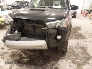 2018 Toyota 4Runner SR5 with VIN JTEBU5JR4J5575127, listed as a IAAI auction lot 41501797 with 84,854 mi miles. Bid and sale history available at carsss.com. Image 6.