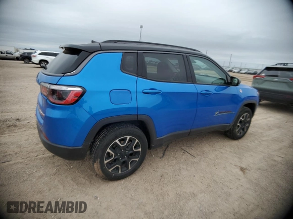 2021 Jeep Compass Trailhawk z VIN 3C4NJDDB9MT590052, wystawiony jako Copart lot #54973695 z przebiegiem 78 522 mil mil oraz Szkoda całkowita • Salvage title. Historia ofert i sprzedaży dostępna na DreamBid. Obrazek 3.