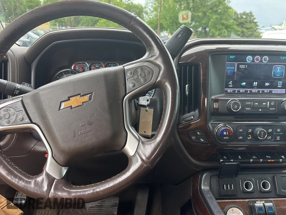 2015 Chevrolet Silverado 1500 with VIN 1GC4C0C81FF538934, listed as a Copart auction lot 55468595 with 185,884 mi miles and Clean Title. Bid and sale history available at DreamBid. Image 9.
