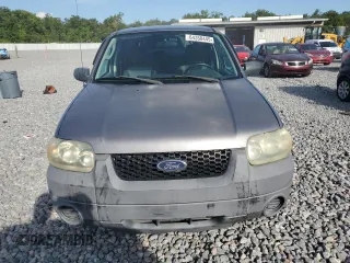 2007 Ford Escape XLS with VIN 1FMYU02Z77KA28665, listed as a Copart auction lot 64358445 with 67,350 mi miles and Clean title. Bid and sale history available at DreamBid. Image 5.