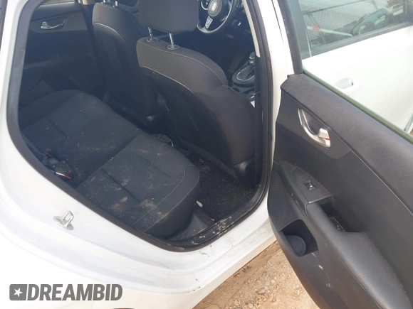 2019 Kia Forte LXS z VIN 3KPF24AD9KE077229, wystawiony jako IAAI lot #42032528 z przebiegiem 68 529 mil mil oraz . Historia ofert i sprzedaży dostępna na DreamBid. Obrazek 8.