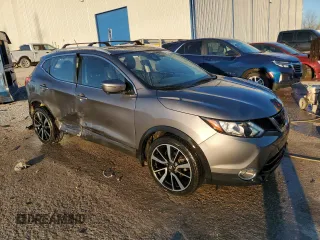 2017 Nissan Rogue Sport SL with VIN JN1BJ1CR0HW112573, listed as a Copart auction lot 47210525 with 101,383 mi miles and Salvage Title. Bid and sale history available at carsss.com. Image 4.