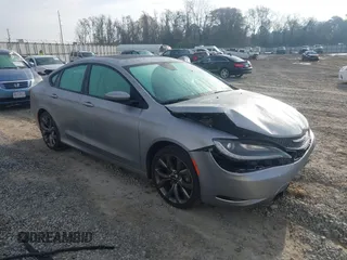 2016 Chrysler 200 S z VIN 1C3CCCBB1GN161818, wystawiony jako IAAI lot #41790359 z przebiegiem 136 416 mil mil oraz . Historia ofert i sprzedaży dostępna na DreamBid. Obrazek 1.