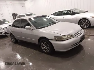 2002 Honda Accord LX z VIN 3HGCG564X2G705887, wystawiony jako IAAI lot #42055106 z przebiegiem 241 642 mil mil oraz . Historia ofert i sprzedaży dostępna na DreamBid. Obrazek 1.