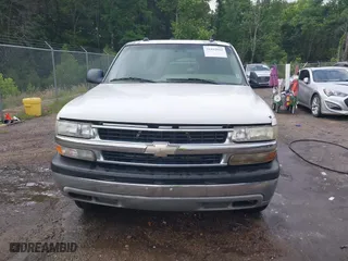 2005 Chevrolet Tahoe Z71 with VIN 1GNEC13T85R203611, listed as a IAAI auction lot 39482026 with 264,918 mi miles. Bid and sale history available at carsss.com. Image 13.