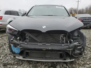 2022 BMW X1 xDrive28i with VIN WBXJG9C02N5V02098, listed as a Copart auction lot 43597365 with 33,590 mi miles and Salvage Title. Bid and sale history available at carsss.com. Image 5.