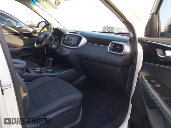 2016 Kia Sorento LX with VIN 5XYPGDA59GG089745, listed as a IAAI auction lot 42029580 with 133,542 mi miles. Bid and sale history available at carsss.com. Image 5.