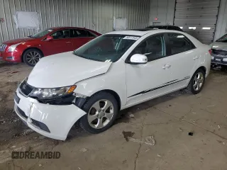 2010 Kia Forte EX z VIN KNAFU4A27A5230657, wystawiony jako Copart lot #58817345 z przebiegiem 63 949 mil mil oraz Nie do naprawy • Non repairable. Historia ofert i sprzedaży dostępna na DreamBid. Obrazek 1.