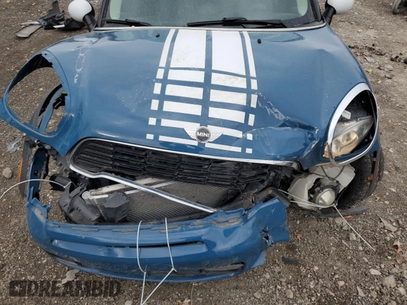 2011 MINI Countryman S with VIN WMWZC5C57BWM10732, listed as a Copart auction lot 83070254 with 117,330 mi miles and Clean Title. Bid and sale history available at DreamBid. Image 13.
