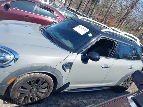 2019 MINI Countryman Cooper with VIN WMZYS7C51K3F44556, listed as a IAAI auction lot 41747825 with 79,853 mi miles and . Bid and sale history available at DreamBid. Image 14.