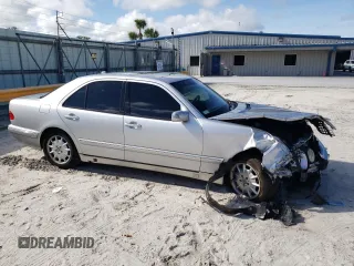 2001 Mercedes-Benz E-Class AWD with VIN WDBJF82J81X047632, listed as a Copart auction lot 72500514 with 149,635 mi miles and Non Repairable. Bid and sale history available at carsss.com. Image 4.