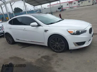 2016 Kia Cadenza Premium z VIN KNALN4D73G5209529, wystawiony jako IAAI lot #42239194 z przebiegiem 95 760 mil mil oraz . Historia ofert i sprzedaży dostępna na DreamBid. Obrazek 14.