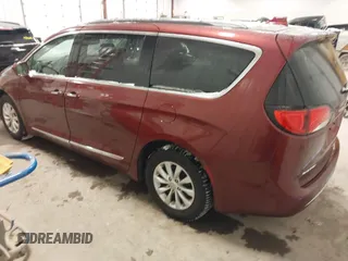 2018 Chrysler Pacifica Touring L Plus z VIN 2C4RC1EG5JR227511, wystawiony jako IAAI lot #41344075 z przebiegiem 86 860 mil mil oraz . Historia ofert i sprzedaży dostępna na DreamBid. Obrazek 3.