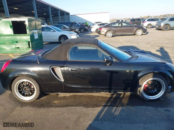 2000 Toyota MR2 Spyder with VIN JTDFR3204Y0020262, listed as a IAAI auction lot 41823386 with NaN miles. Bid and sale history available at carsss.com. Image 13.