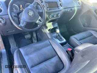 2011 Volkswagen Tiguan SE with VIN WVGBV7AX4BW535519, listed as a Copart auction lot 50371585 with 150,695 mi miles and Clean Title. Bid and sale history available at DreamBid. Image 9.