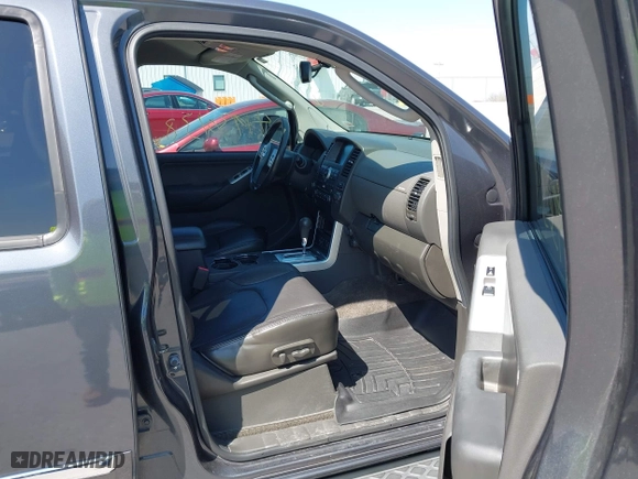 2011 Nissan Pathfinder SV with VIN 5N1AR1NNXBC622963, listed as a IAAI auction lot 41930318 with 208,272 mi miles. Bid and sale history available at carsss.com. Image 5.