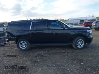 2017 Chevrolet Suburban LT z VIN 1GNSKHKC6HR246168, wystawiony jako IAAI lot #42150327 z przebiegiem Nie podano mil oraz . Historia ofert i sprzedaży dostępna na DreamBid. Obrazek 14.