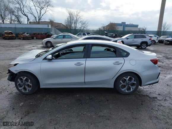 2019 Kia Forte LXS with VIN 3KPF24AD0KE131548, listed as a IAAI auction lot 41811241 with 51,664 mi miles. Bid and sale history available at carsss.com. Image 14.