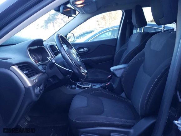 2016 Jeep Cherokee Altitude with VIN 1C4PJMCS7GW255591, listed as a Copart auction lot 86652234 with 149,392 mi miles and Salvage Title. Bid and sale history available at carsss.com. Image 7.