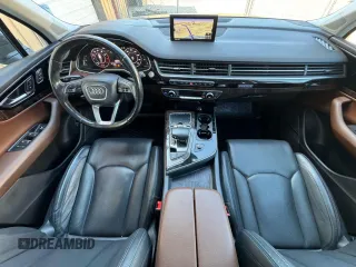 2019 Audi Q7 Prestige with VIN WA1VAAF76KD010048, listed as a Copart auction lot 49543535 with 127,196 mi miles and Clean Title. Bid and sale history available at carsss.com. Image 9.