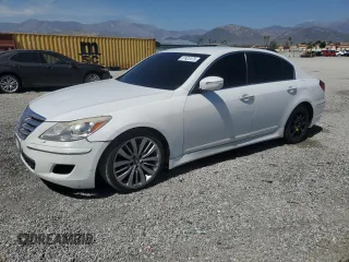 2013 Hyundai Genesis 3.8L z VIN KMHGC4DD6DU250346, wystawiony jako Copart lot #57422475 z przebiegiem 135 559 mil mil oraz Szkoda całkowita • Salvage title. Historia ofert i sprzedaży dostępna na DreamBid. Obrazek 1.