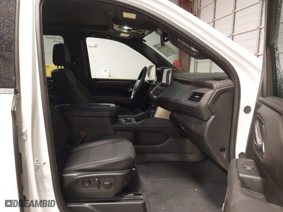 2024 Chevrolet Tahoe LT with VIN 1GNSKNKD4RR208138, listed as a IAAI auction lot 41482539 with 15,156 mi miles. Bid and sale history available at carsss.com. Image 5.