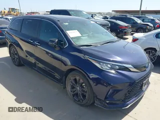 2021 Toyota Sienna XSE with VIN 5TDXRKEC5MS025417, listed as a IAAI auction lot 42870870 with 56,062 mi miles and . Bid and sale history available at DreamBid. Image 1.