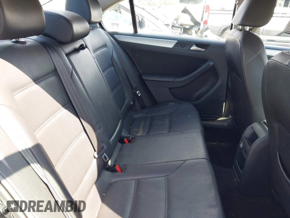 2013 Volkswagen Jetta SE with VIN 3VWDP7AJ3DM360389, listed as a IAAI auction lot 42221604 with 255,244 mi miles and . Bid and sale history available at DreamBid. Image 8.