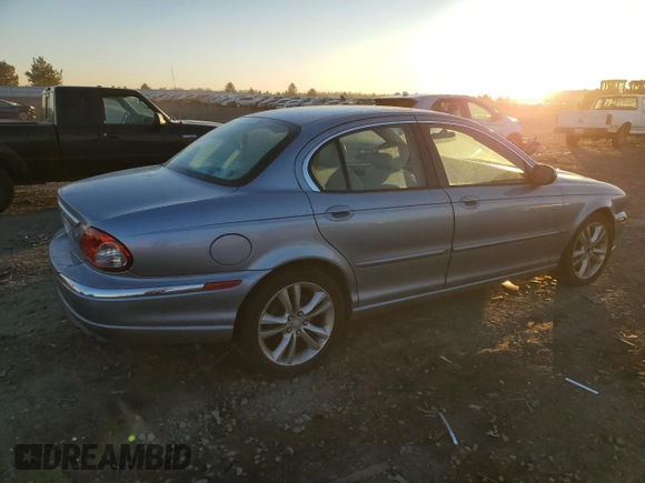 2007 Jaguar X-Type z VIN SAJWA51A27WJ21259, wystawiony jako Copart lot #42643115 z przebiegiem 106 800 mil mil oraz Szkody całkowita. Historia ofert i sprzedaży dostępna na DreamBid. Obrazek 3.