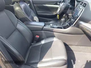 2016 Nissan Maxima SL z VIN 1N4AA6AP8GC417817, wystawiony jako IAAI lot #41772451 z przebiegiem 78 880 mil mil oraz . Historia ofert i sprzedaży dostępna na DreamBid. Obrazek 5.
