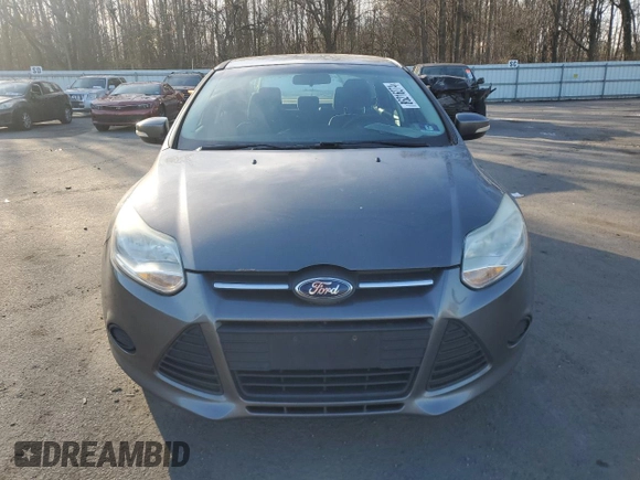 2014 Ford Focus SE with VIN 1FADP3F28EL228637, listed as a Copart auction lot 86216274 with 137,617 mi miles and Clean Title. Bid and sale history available at carsss.com. Image 5.